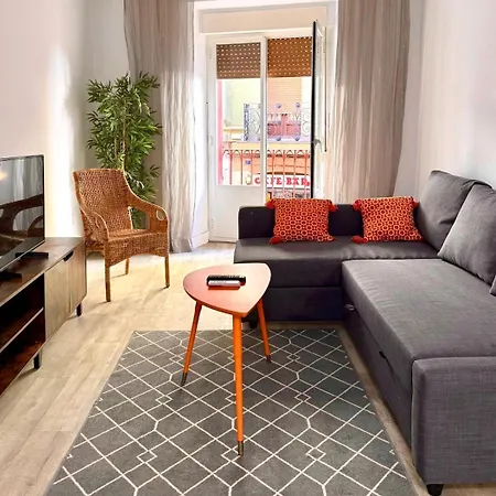 A Stone's Throw From The Old Town Appartement