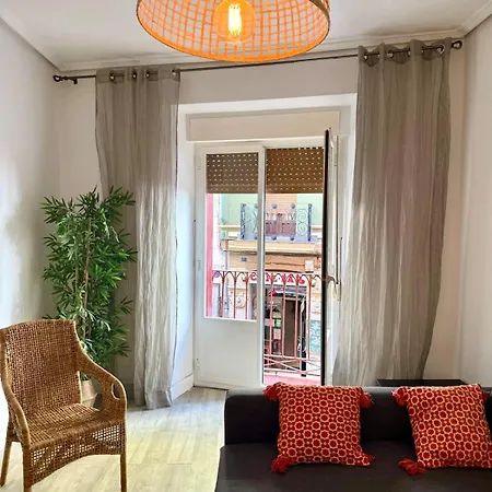 A Stone's Throw From The Old Town Appartement *